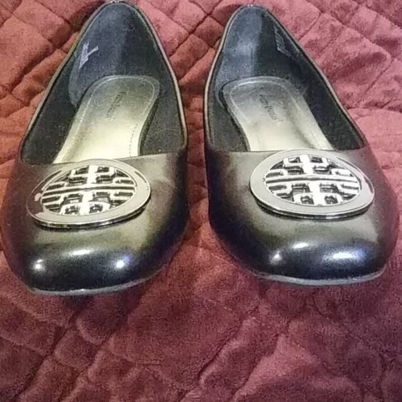 Pierre Dumas Women's Black Ballet Flats - Picture 10 of 14